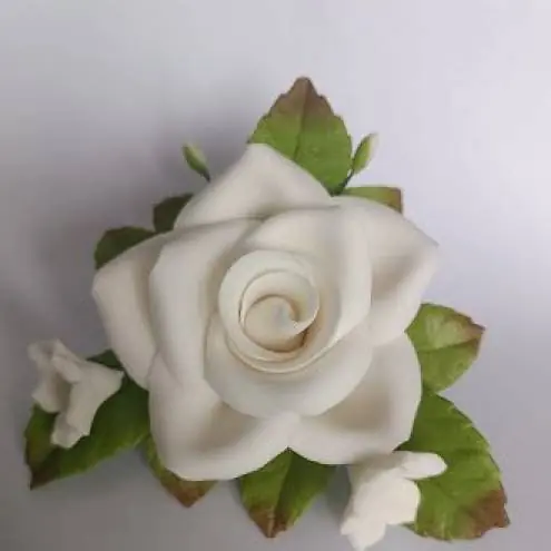Finální Výprodej Cukrová růže 7x7cm - bílá